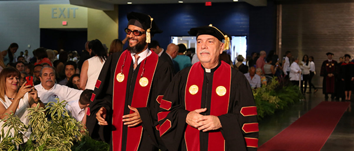 Enlace permanente a:Draco Rosa y Padre Willie Peña reciben sendos doctorados honoris causa Enlace permanente a:Draco Rosa y Padre Willie Peña reciben sendos doctorados honoris causa