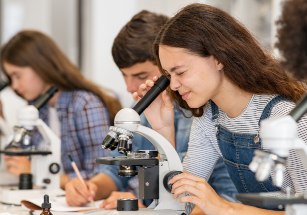 Abre-convocatoria-para-el-primer-Biology-and-Society-Summer-Camp-de-Sagrado