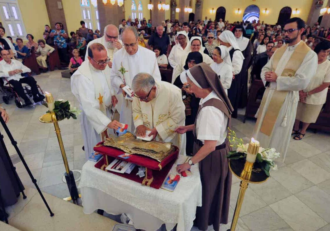 Reliquia Oficial de San Juan Pablo II en la Capilla de la Universidad del Sagrado Corazón