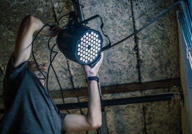 Escuela-de-Artes-Diseño-e-Industrias-Creativas-líder-en-profesionalizar-las-industrias-creativas