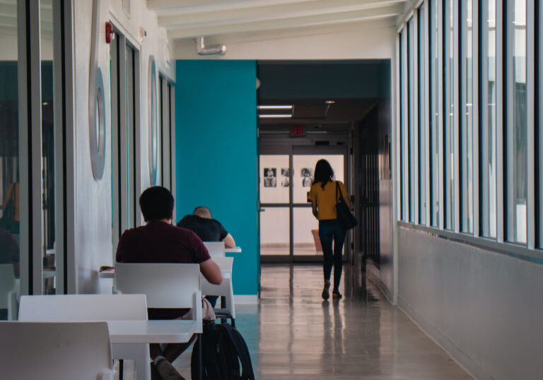 Escuela de Comunicación