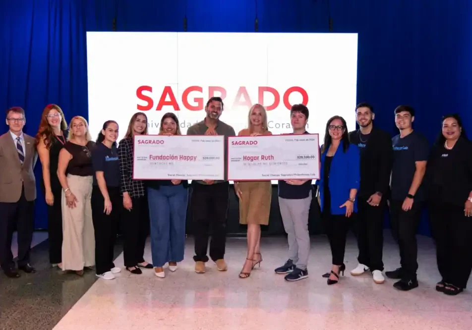 Estudiantes de Sagrado otorgan $56,500 a organizaciones sin fines de lucro