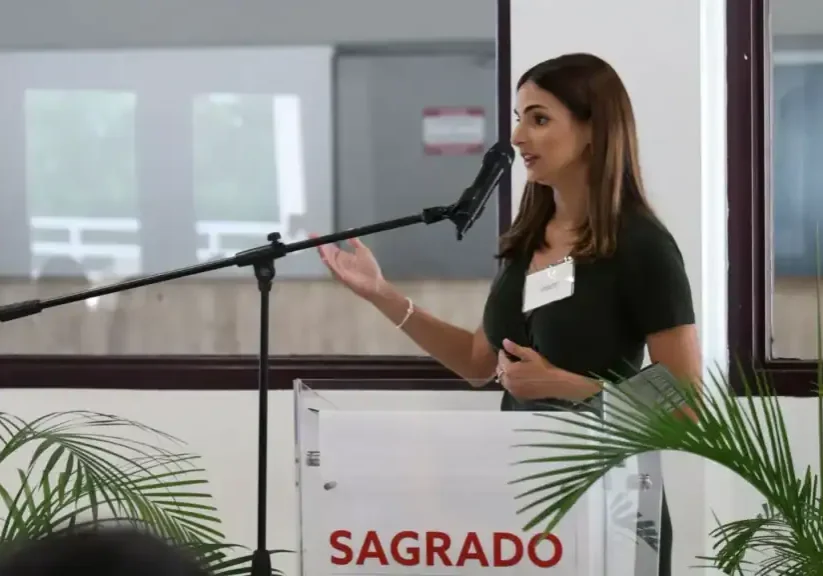 Luisa Sotero, Exalumna de Sagrado (Centro de Comunicación)