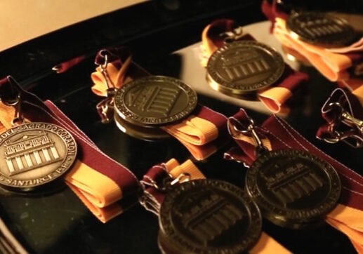 Medalla Pórtico 2 10.17.45 AM