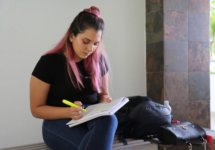 Objetivo Educación 2