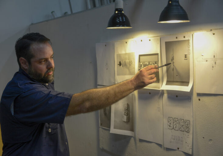 Pablo Santiago- Los huesos al sol