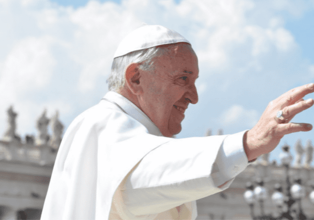 Sagradeños-en-el-encuentro-universitario-con-papa-Francisco