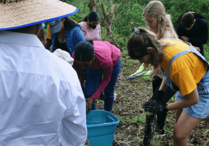 Se-un-voluntario-y-vive-de-corazon
