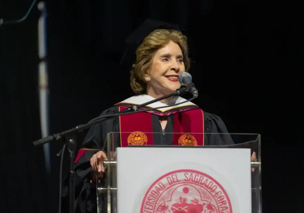 Sila María Calderón Serra recibió el doctorado honoris causa en Humanidades por su trayectoria de servicio en Puerto Rico
