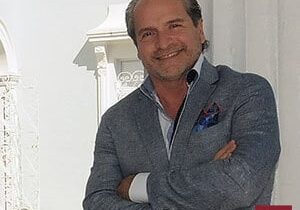 Francisco Paz, exalumno